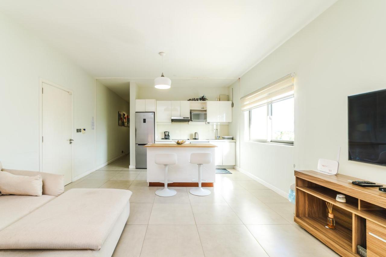 Beachcove Apartment 9 In Pereybere Pereybere Beach Exterior foto